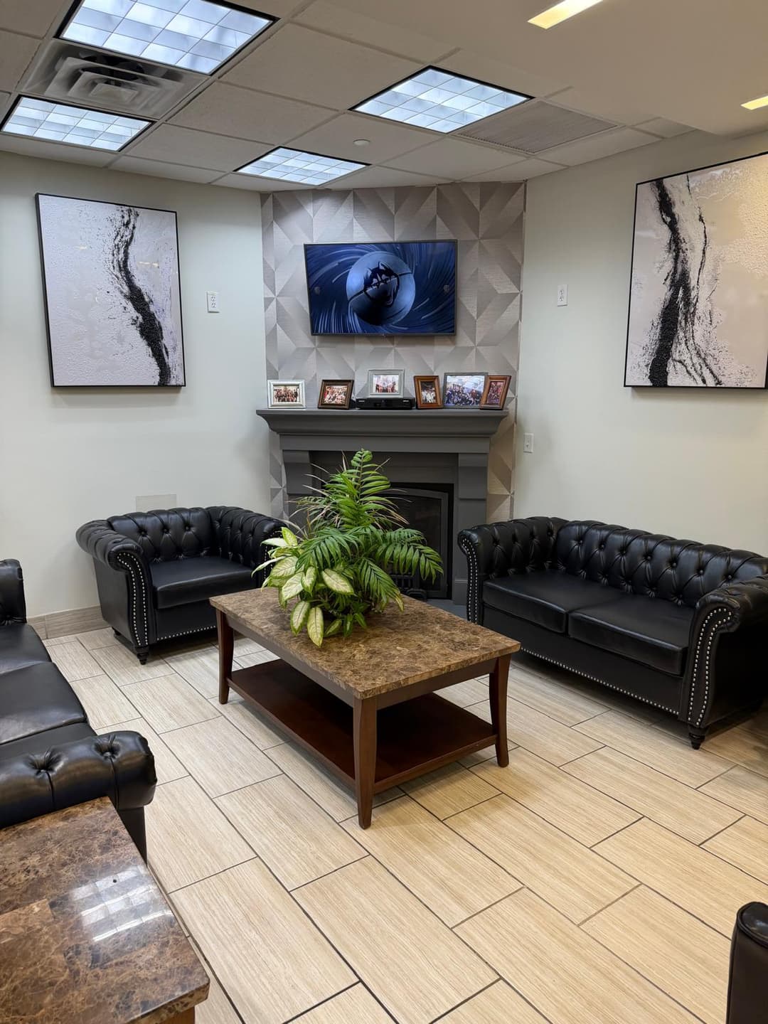 Plaza Salon